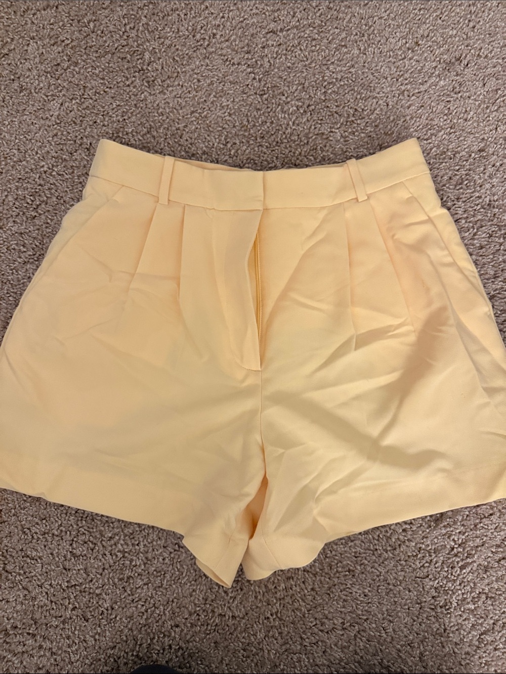 Abercrombie Yellow Pleated Shorts